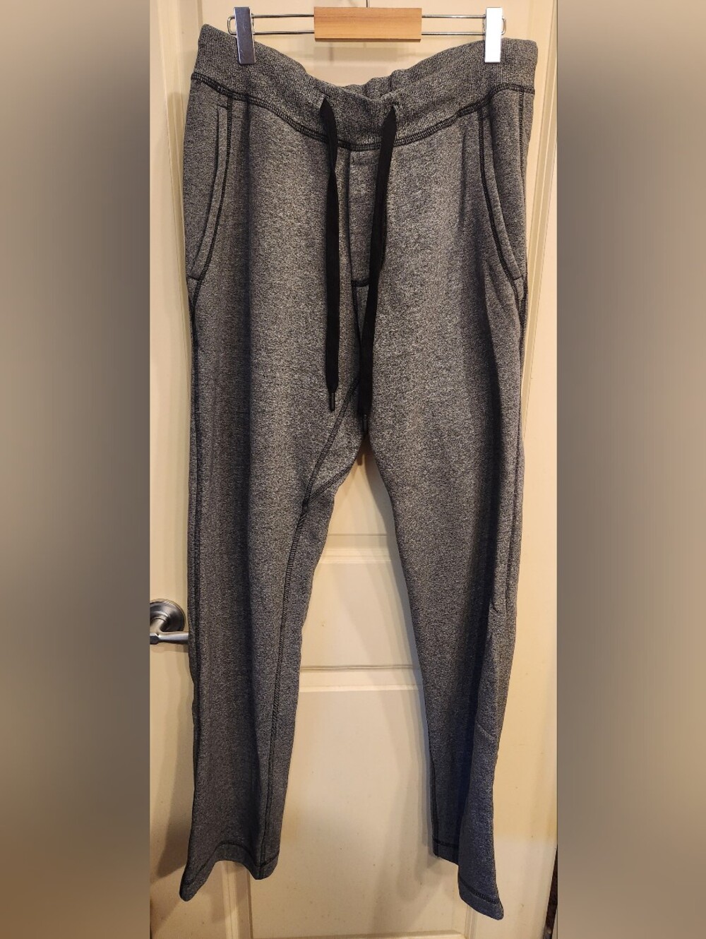 lululemon athletica Men's Charcoal Gray Drawstring Joggers